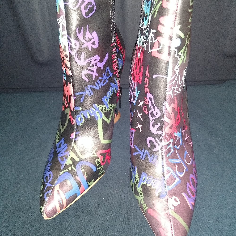 Boots - Picture 2 of 10